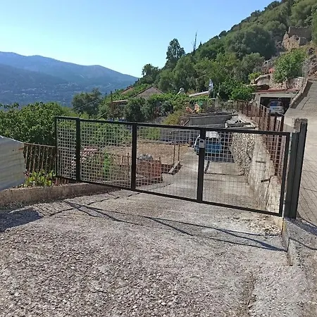 Vintage Relaxing With Garden & Amazing View! Casa vacanze *