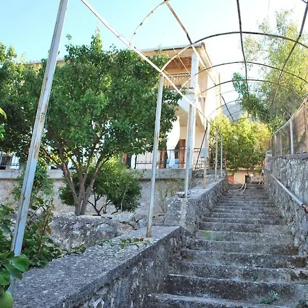 Vintage Relaxing With Garden & Amazing View! Holiday home Ferendinata